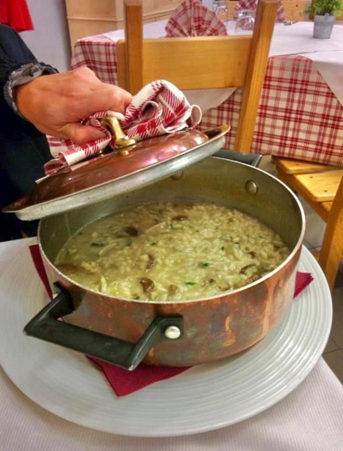 Antica Osteria La Colombara Hotel Livorno Ferraris Esterno foto